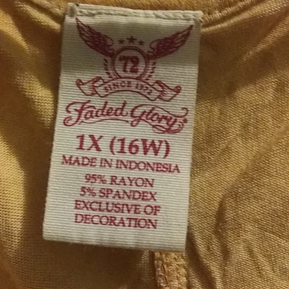 Shirt - Picture 3 of 4